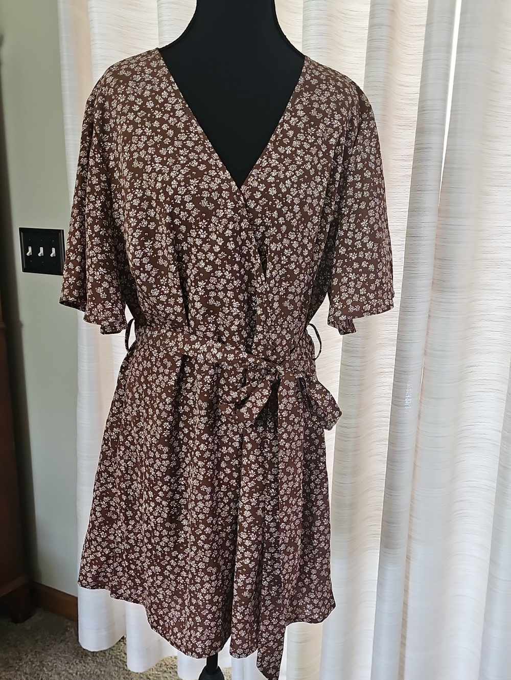 BloomChic Brown and White Floral Romper